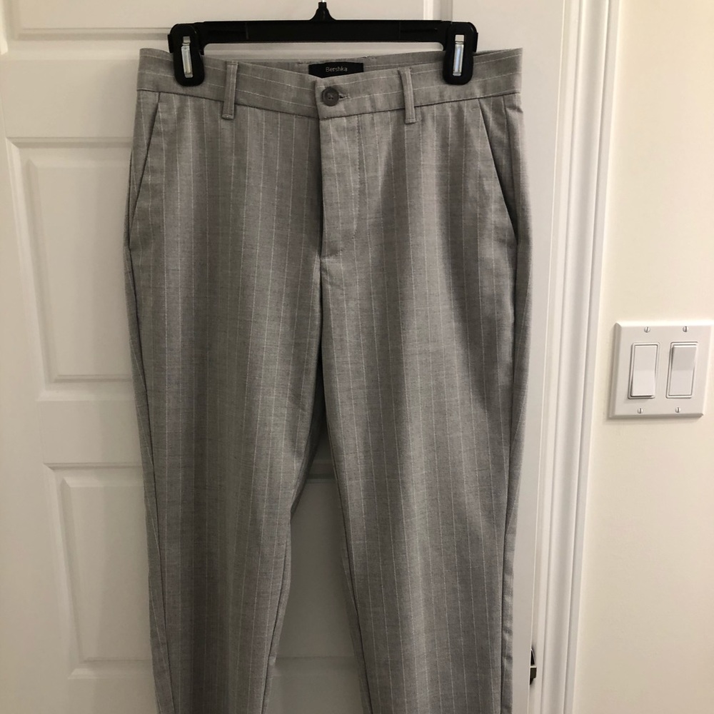 BERSHKA CASUAL GREY DRESS PANTS